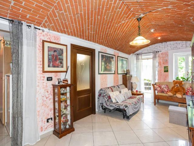 Villa Indipendente in vendita a Sambuy, Piemonte