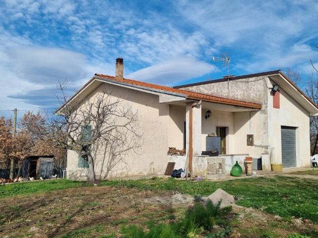 Villa Indipendente in vendita a San Nicola Baronia, Campania