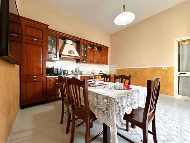 Villa Indipendente in vendita a San Paolo Bel Sito, Campania