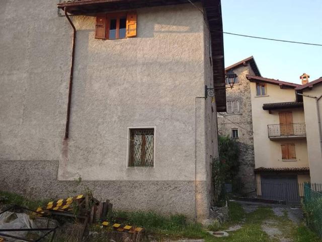 Villa Indipendente in vendita a Comunità Montana della Valle Brembana, San Pellegrino Terme