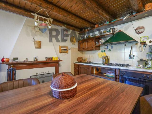 Villa Indipendente in vendita a Comunità Montana della Valle Brembana, San Pellegrino Terme