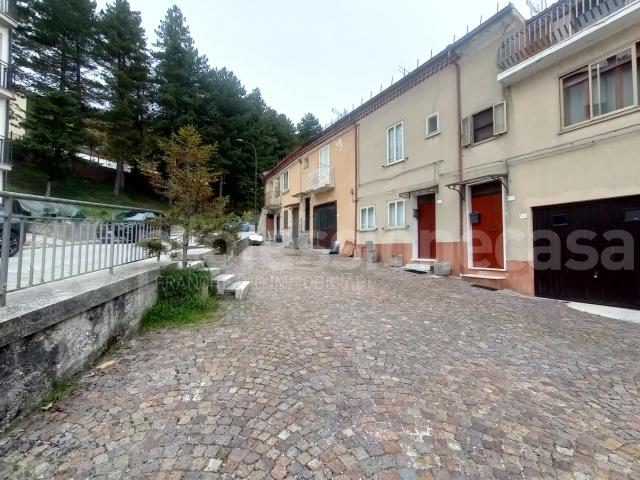Villa Indipendente in vendita a San Pietro Avellana, Molise
