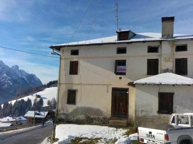 Villa Indipendente in vendita a Valle, San Pietro Di Cadore