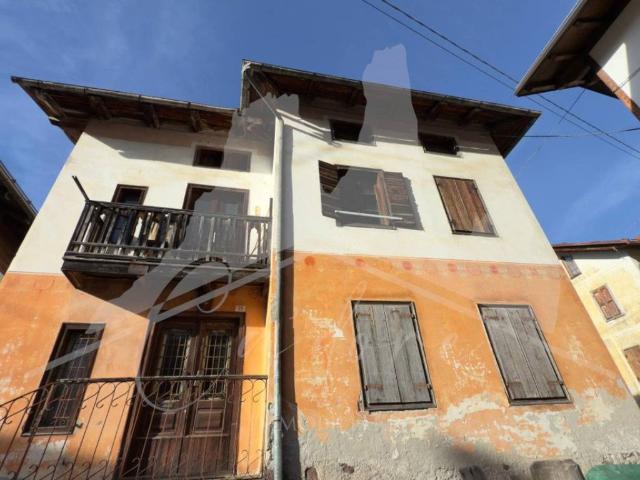 Villa Indipendente in vendita a Valle, San Pietro Di Cadore