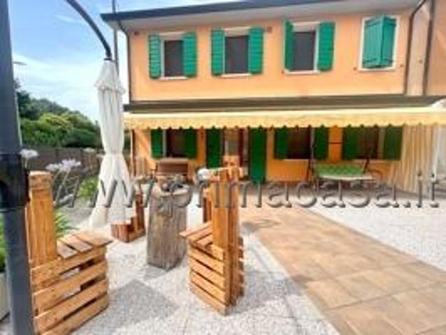 Villa Indipendente in vendita a San Pietro Di Morubio, Veneto