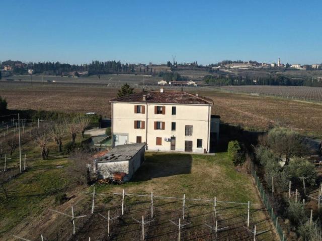 Villa Indipendente in vendita a San Pietro In Cariano, Veneto