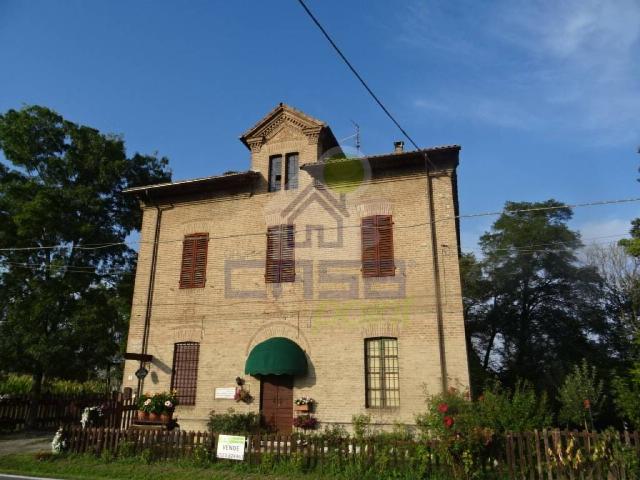 Villa Indipendente in vendita a San Pietro In Cerro, Reggio Emilia