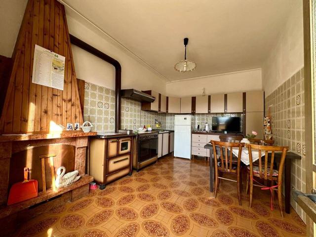 Villa Indipendente in vendita a San Pio Delle Camere, Abruzzo