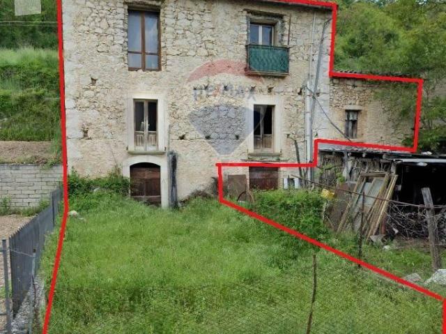 Villa Indipendente in vendita a San Pio Delle Camere, Abruzzo