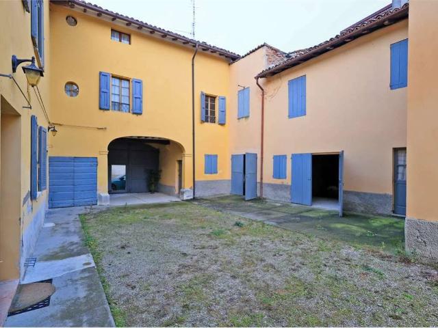 Villa Indipendente in vendita a Val d’Enza, Re