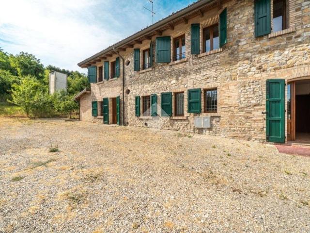 Villa Indipendente in vendita a Val d’Enza, Re