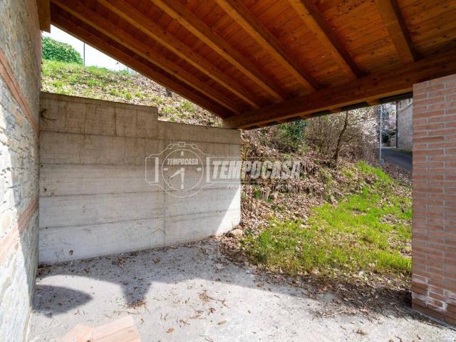 Villa Indipendente in vendita a Val d’Enza, Re