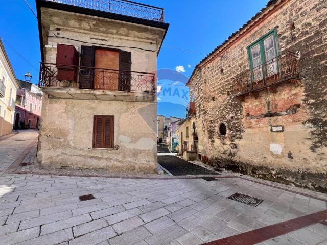 Villa Indipendente in vendita a San Potito Sannitico, Campania