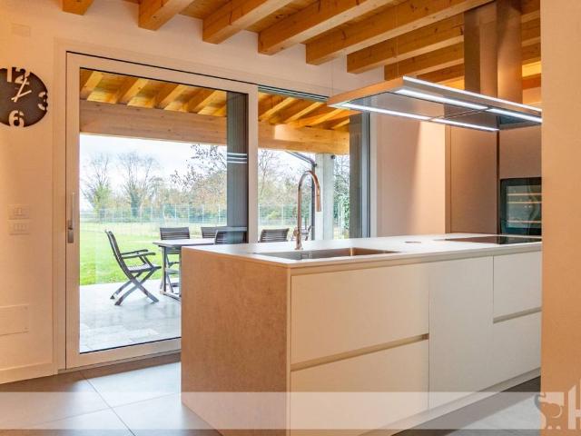 Villa Indipendente in vendita a San Quirino, Friuli-Venezia Giulia