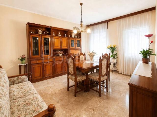 Villa Indipendente in vendita a Bedizzole, Lombardia