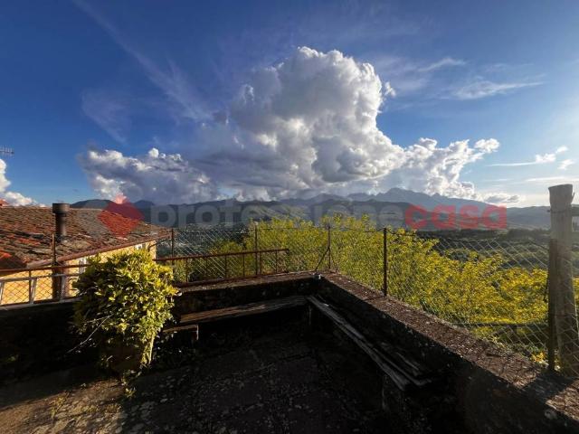 Villa Indipendente in vendita a Unione Comuni Garfagnana, San Romano In