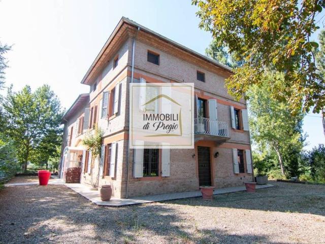 Villa Indipendente in vendita a San Secondo Parmense, Reggio Emilia