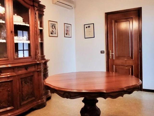 Villa Indipendente in vendita a San Secondo Parmense, Reggio Emilia