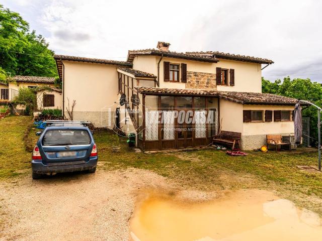 Villa Indipendente in vendita a Marche, Macerata