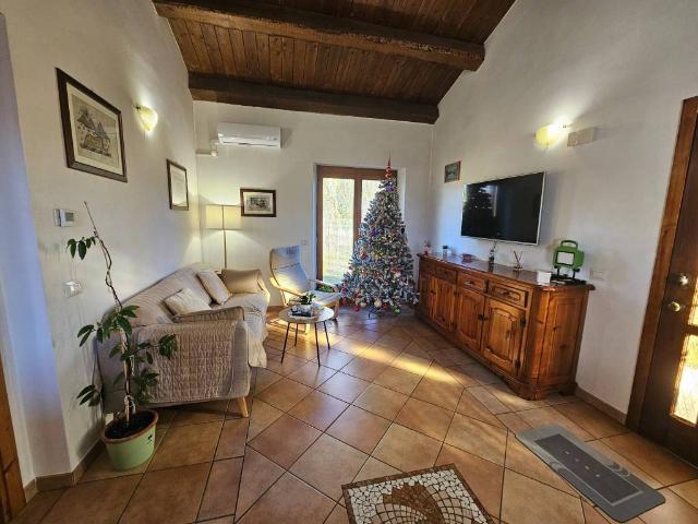 Villa Indipendente in vendita a San Mauro, Marche