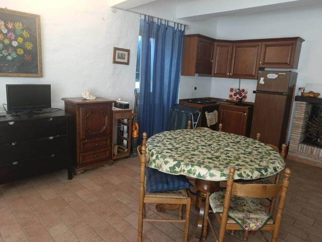 Villa Indipendente in vendita a Castello al Monte, San Severino Marche