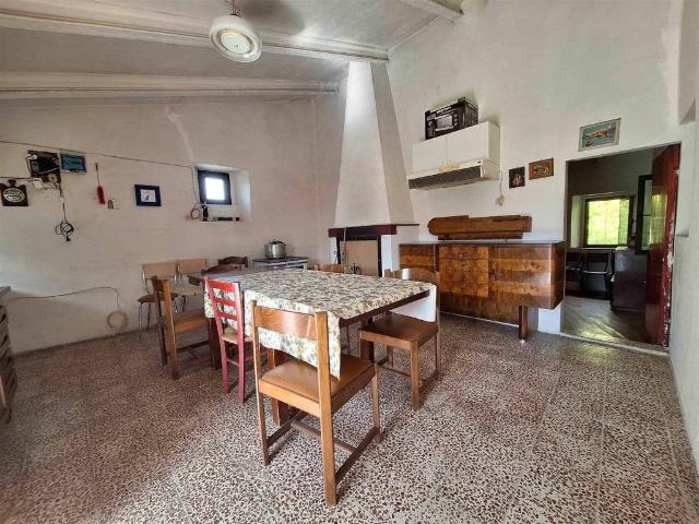 Villa Indipendente in vendita a Pitino, Marche