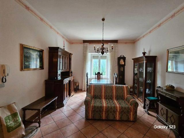 Villa Indipendente in vendita a Glorioso, San Severino Marche