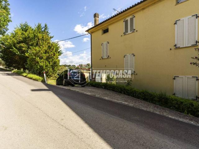 Villa Indipendente in vendita a Parolito, San Severino Marche
