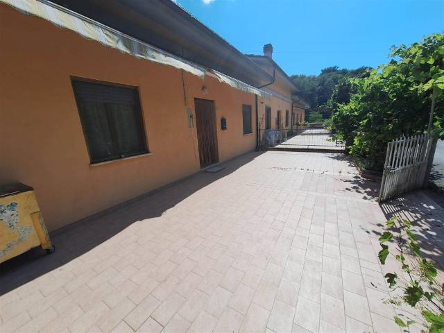 Villa Indipendente in vendita a Cèsolo, Marche