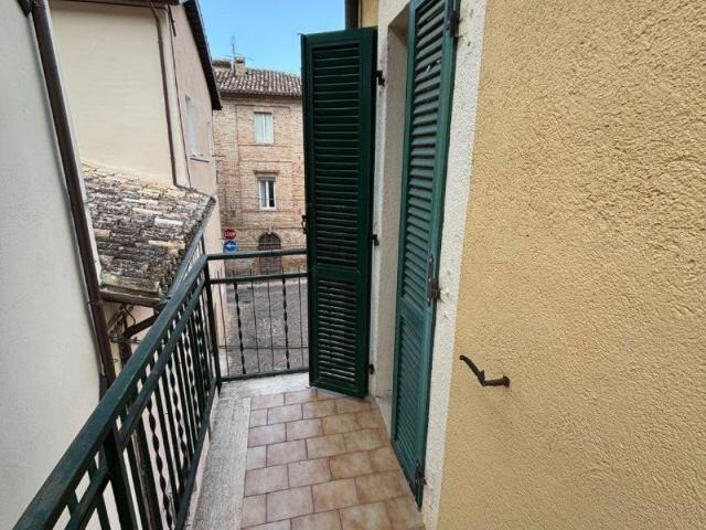 Villa Indipendente in vendita a Castello al Monte, Marche