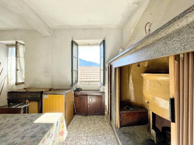 Villa Indipendente in vendita a San Siro, Lombardia