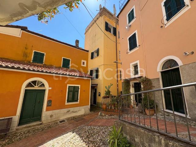 Villa Indipendente in vendita a Bagnola, Lerici