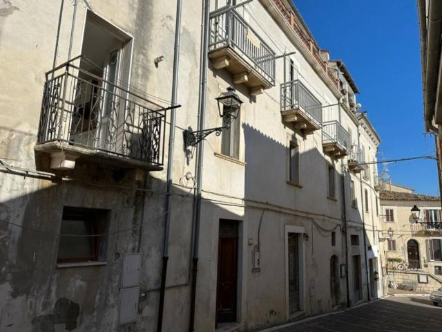 Villa Indipendente in vendita a San Valentino In Abruzzo, Abruzzo