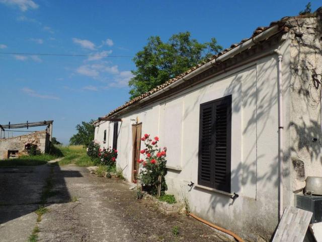 Villa Indipendente in vendita a Solcano, San Valentino in Abruzzo Citeriore