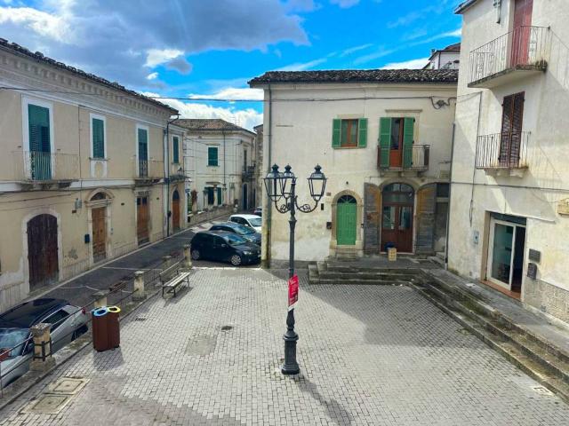 Villa Indipendente in vendita a San Valentino In Abruzzo, Abruzzo