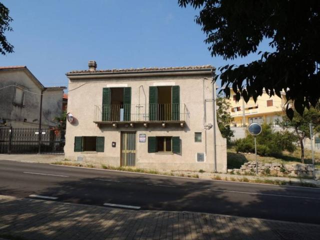 Villa Indipendente in vendita a San Valentino In Abruzzo, Abruzzo