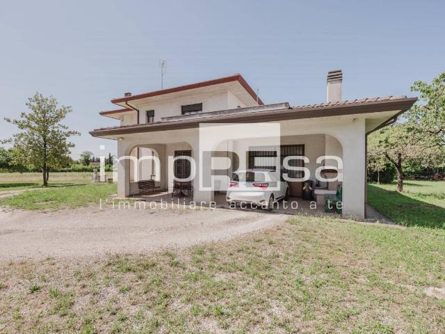 Villa Indipendente in vendita a Cosniga, San Vendemiano