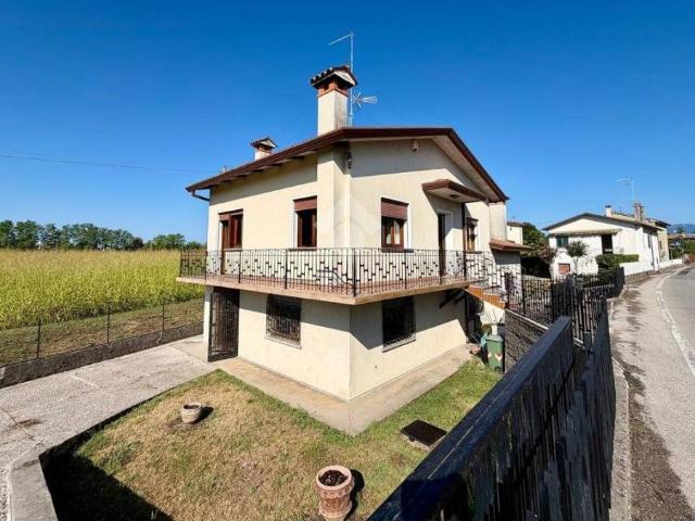 Villa Indipendente in vendita a Cosniga, San Vendemiano