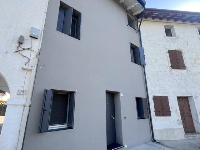 Villa Indipendente in vendita a Rosa, San Vito Al Tagliamento