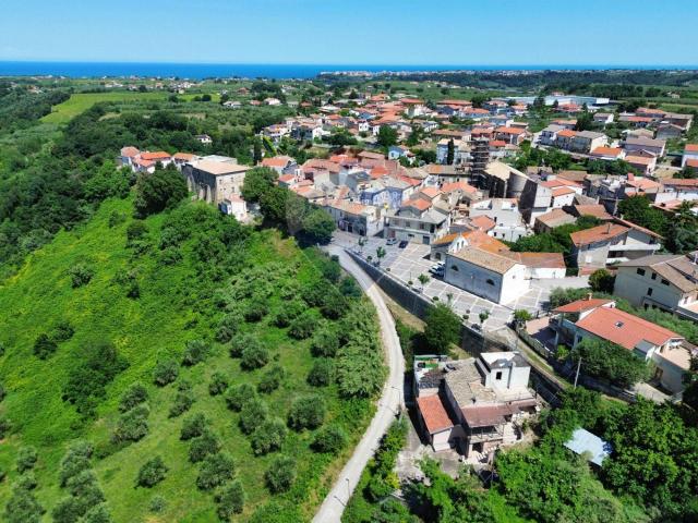 Villa Indipendente in vendita a San Vito Chietino, Abruzzo