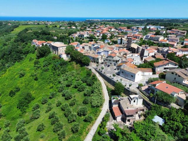 Villa Indipendente in vendita a San Vito Chietino, Abruzzo