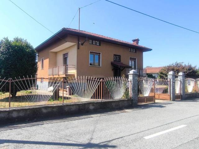 Villa Indipendente in vendita a Piemonte, Biella