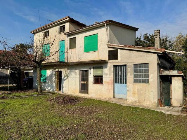 Villa Indipendente in vendita a Sandrigo, Veneto