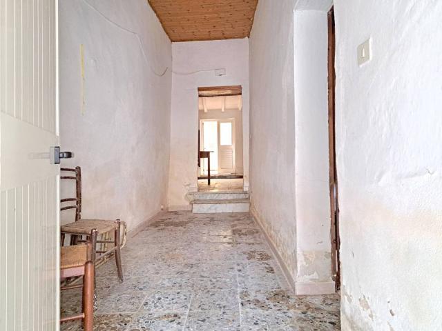 Villa Indipendente in vendita a Sanluri, Sardigna/Sardegna