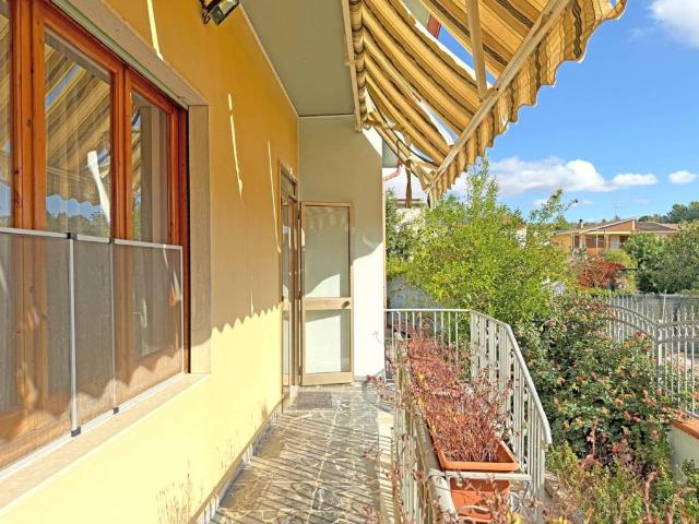 Villa Indipendente in vendita a Sanluri, Sardigna/Sardegna