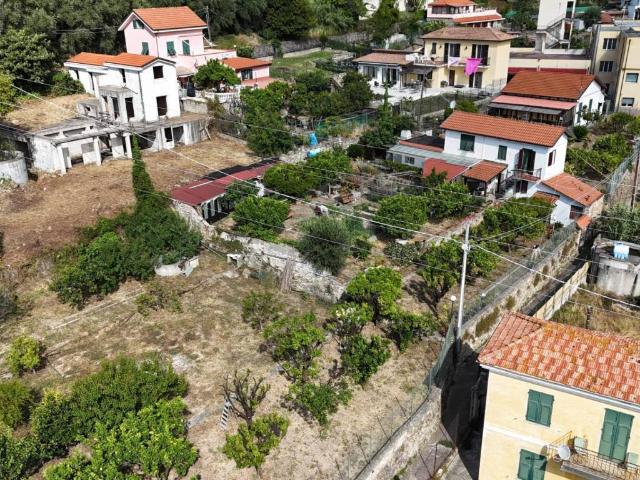 Villa Indipendente in vendita a San Remo, Liguria