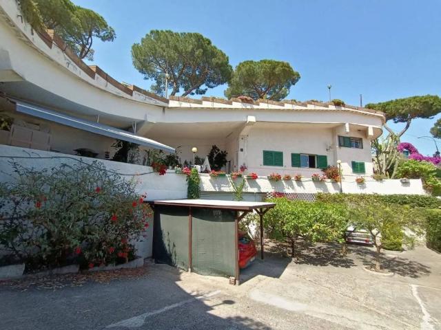Villa Indipendente in vendita a San Remo, Liguria