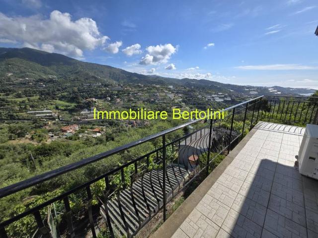 Villa Indipendente in vendita a San Remo, Liguria