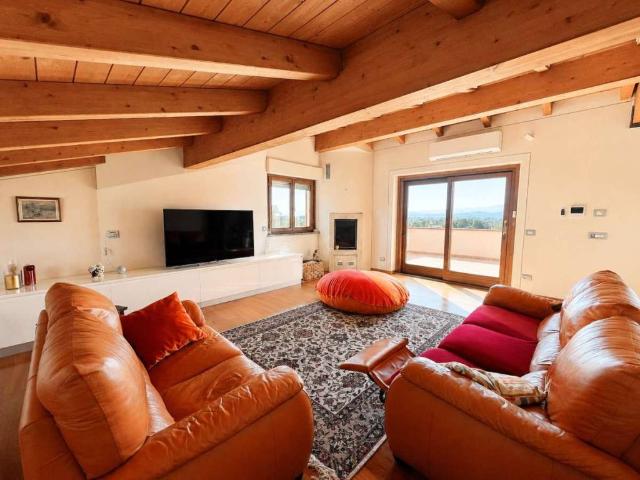 Villa Indipendente in vendita a Sansepolcro, Toscana