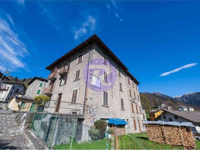 Villa Indipendente in vendita a Comunità Montana della Valle Brembana, Santa Brigida